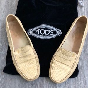 Tods cream snakeskin loafer